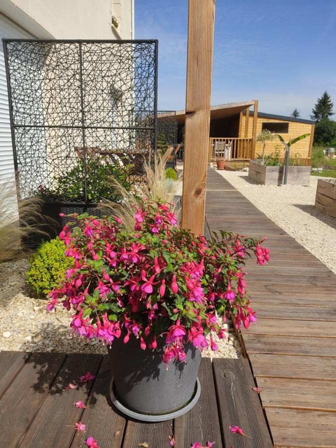Au Pied Du Lariat Bed & Breakfast Leoville Exterior photo